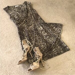 CALVIN KLEIN/SNAKE-SLEEVELESS WRAP
AROUND STYLE